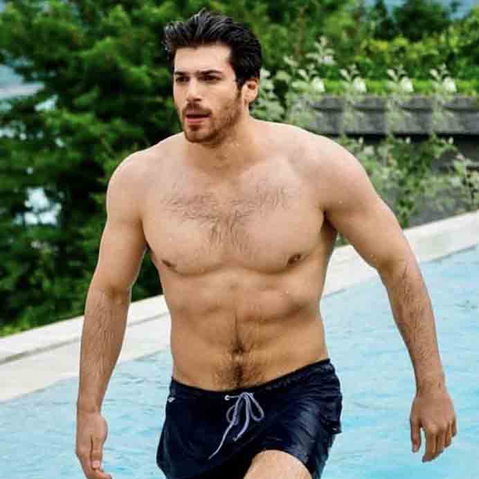 Thomas, 44